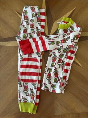 Hanna Andersson Grinch Kids Pajama Set - Red & White Stripes with Green Accents